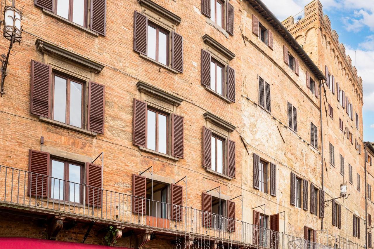 The Balcony Suite - Affaccio Su Piazza Del Campo Siena Exterior foto